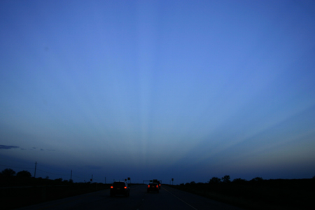 Anticrepuscular rays